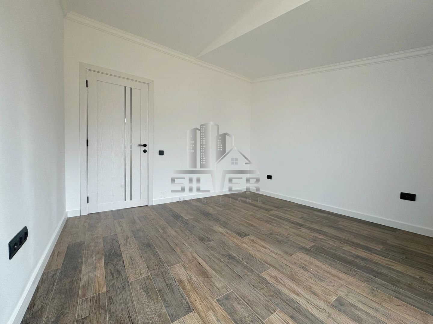 Apartament cu 3 camere decomandate/67 mp/CF/zona strazii Fagului! - Poză 12