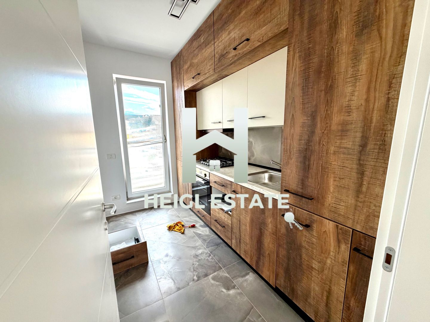 Apartament decomandat cu 2 camere si pod in Giroc - Poză 6
