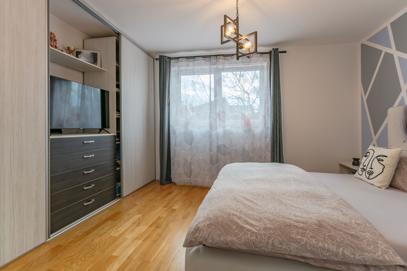 Casa mobilata utilata modern cartier Izvor Tarlungeni Brasov - Poză 6