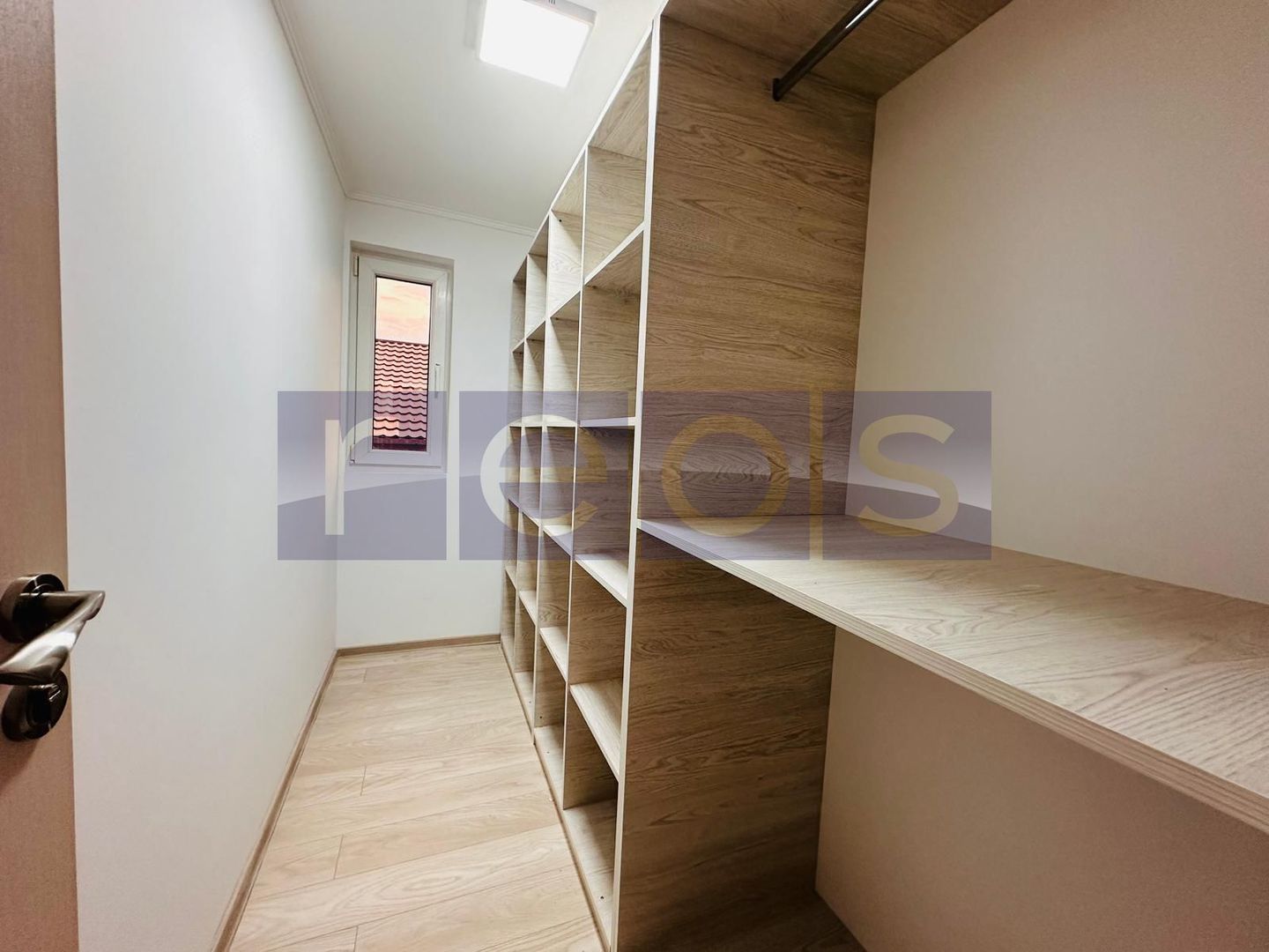 CASA DE VANZARE | 6 CAMERE | 1050 MP - Poză 19