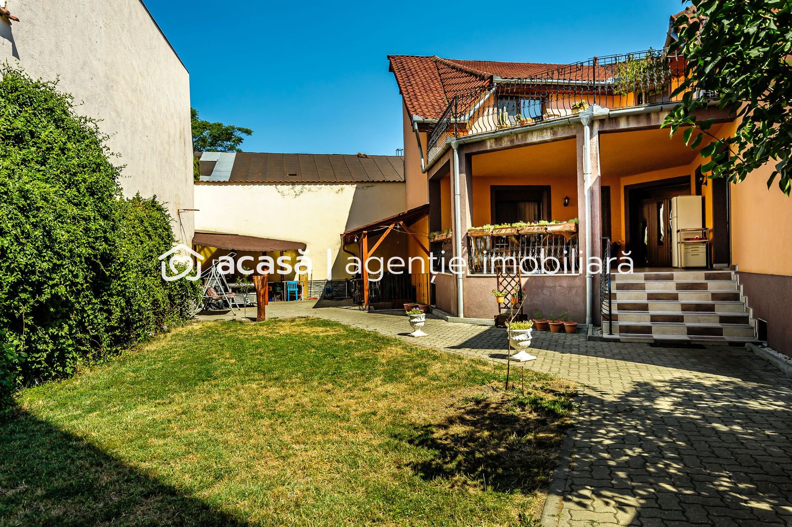 Casă superbă cu 6 camere, gradină și terasă, în centrul Aradului. - Poză 2