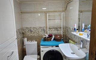 Casa 5 camere 3 bai garaj inchis si teren 700 mp utili in Lazaret - Poză 12