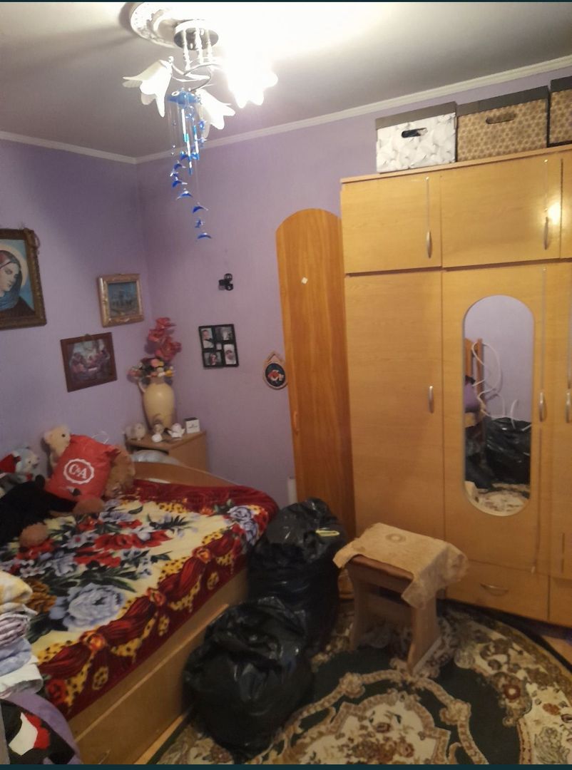 Vand apartament 3 camere zona Casa de cultura - Poză 1