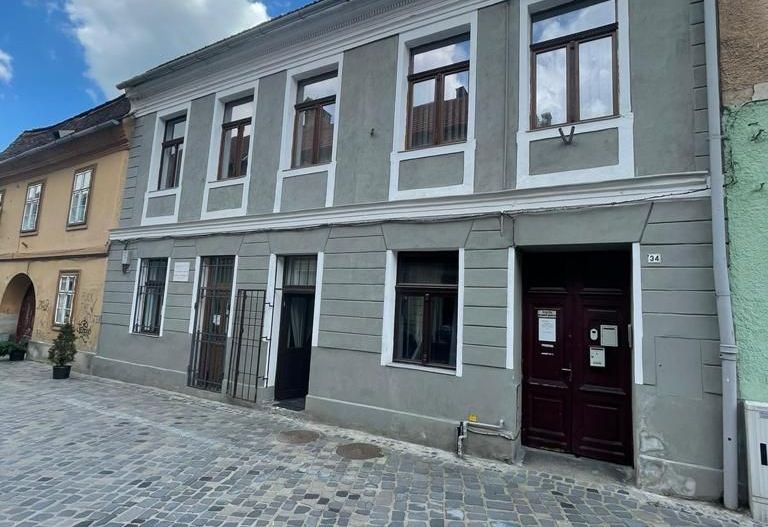 Apartament 3 camere Centrul Istoric - Poză 1