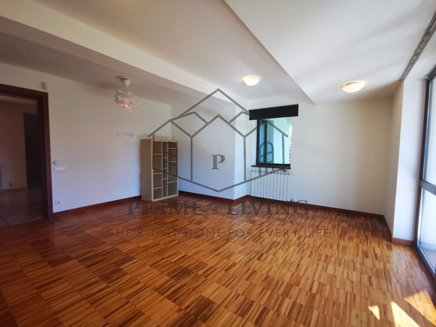 DE INCHIRIAT VILA CU 8 CAMERE, PISCINA SI GRADINA DE 1000MP IN PIPERA - Poză 9