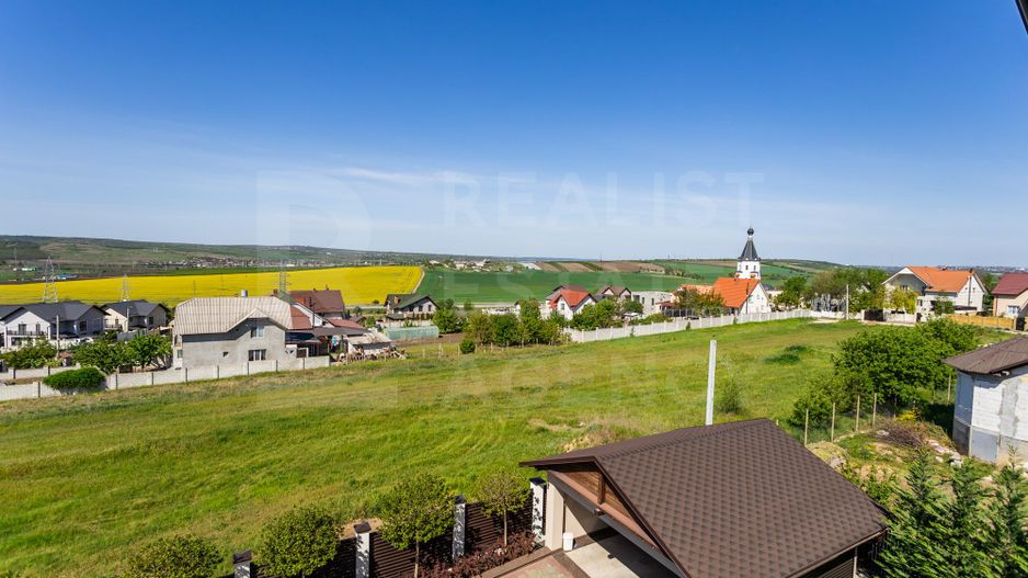 Vânzare, casă, 3 nivele, 4 camere, strada Schinoasa, com. Bacioi - Poză 21