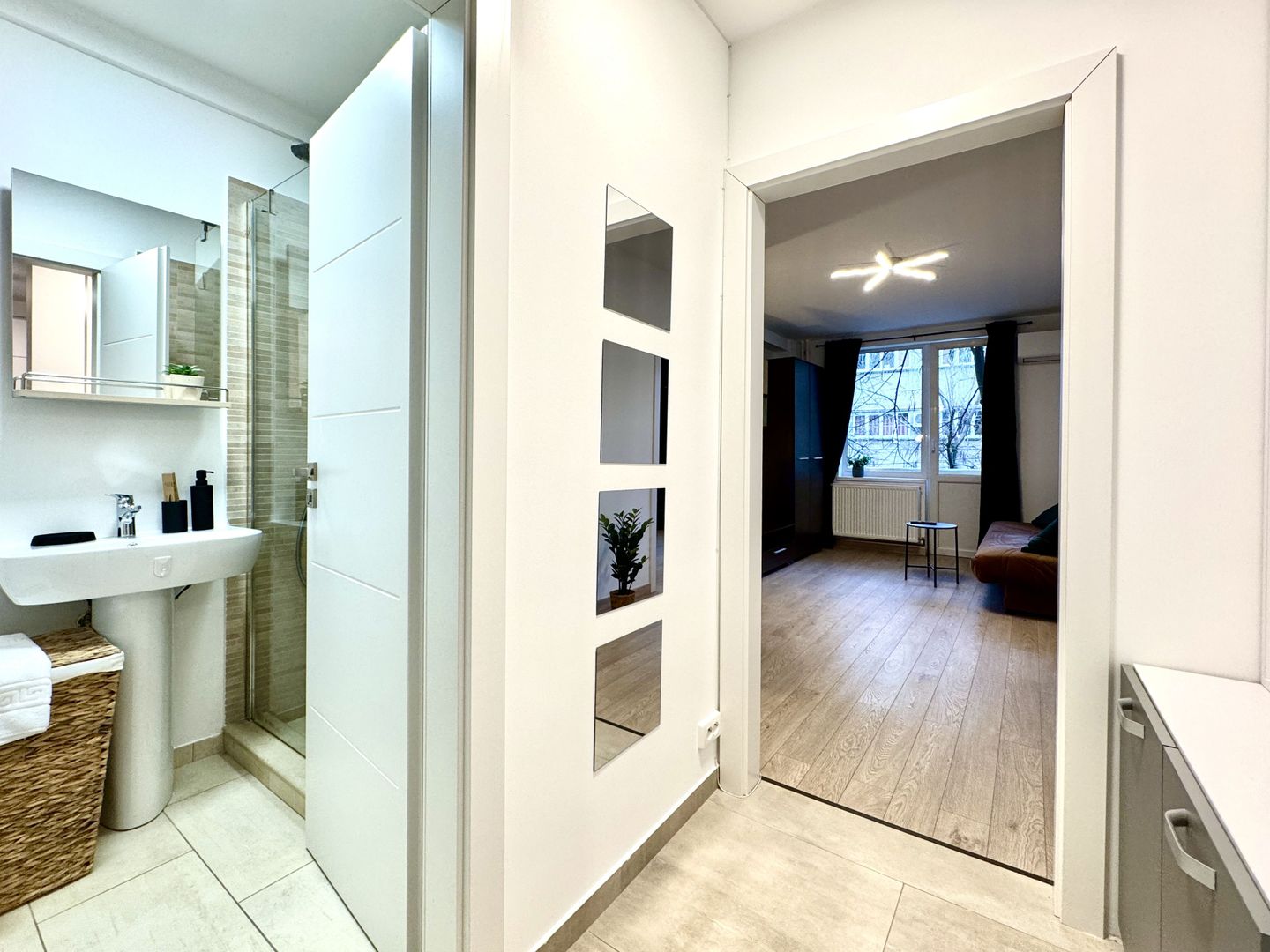 2 camere central vis-a-vis de Posta Mare - Poză 18