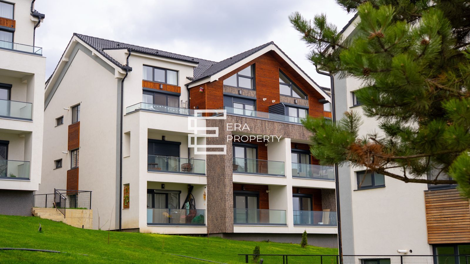 Apartament tip penthouse  partial mobilat , Intabulat,zona Cristian - Poză 13