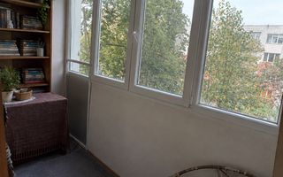 Metrou 1 Decembrie La 3 Minute !  - Apartament 3 camere etaj 2/4 63mp - Poză 10