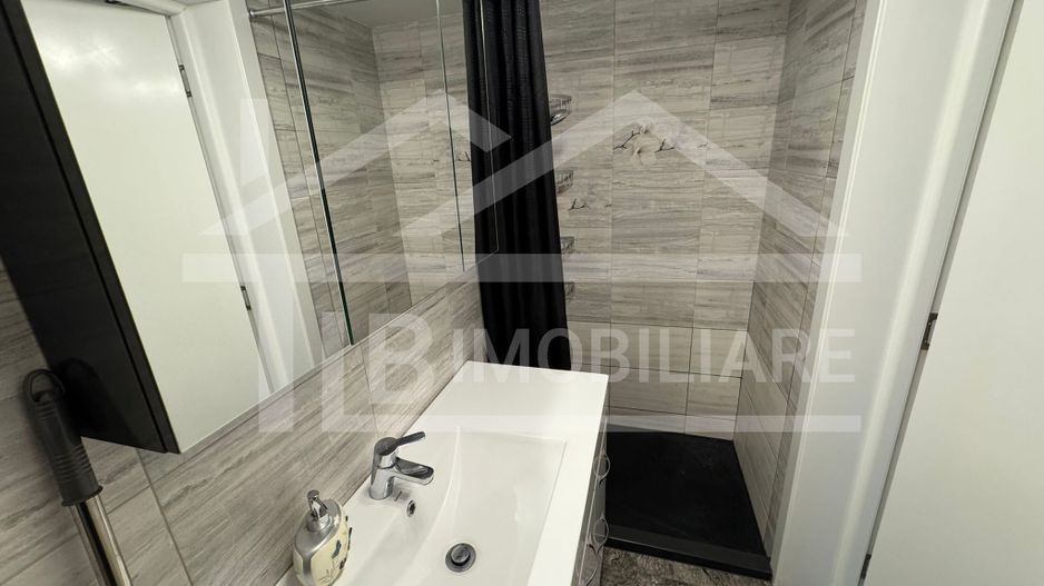 Apartament cu 2 camere, decomandat, 65mp, Zona Ultracentral - Poză 12