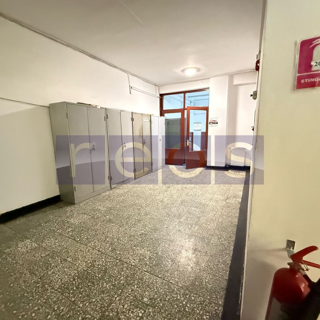 OPORTUNITATE DE INVESTIȚIE | CLĂDIRE BIROURI + PARCARE | 3700 MP | ULTRACENTRAL - Poză 21