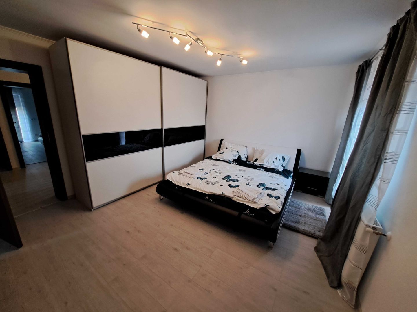Duplex cu 5 camere - zona  centrala  - Dumbravita - Poză 6