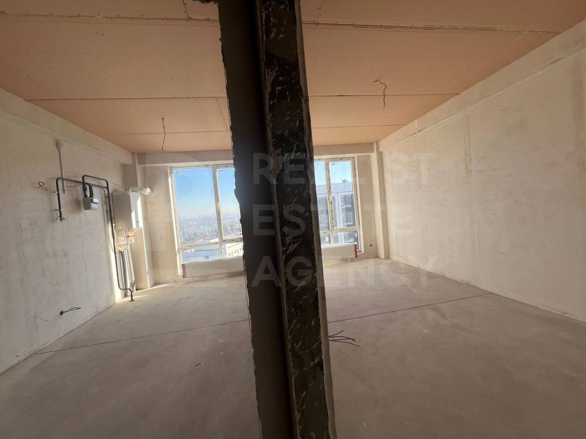 Vânzare, penthouse, 3 camere + living, strada Calea Ieşilor, Sculeni - Poză 10