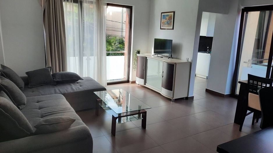 Apartament de inchiriat cu 2 camere in zona ultracentral - Poză 2