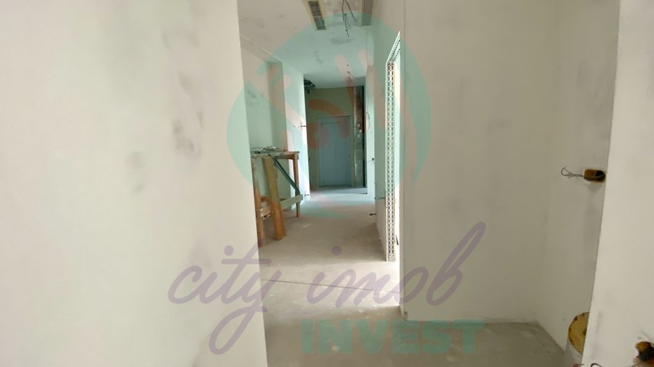 Cladire de birouri/ Clinica medicala zona Pache Protopopescu - Poză 13