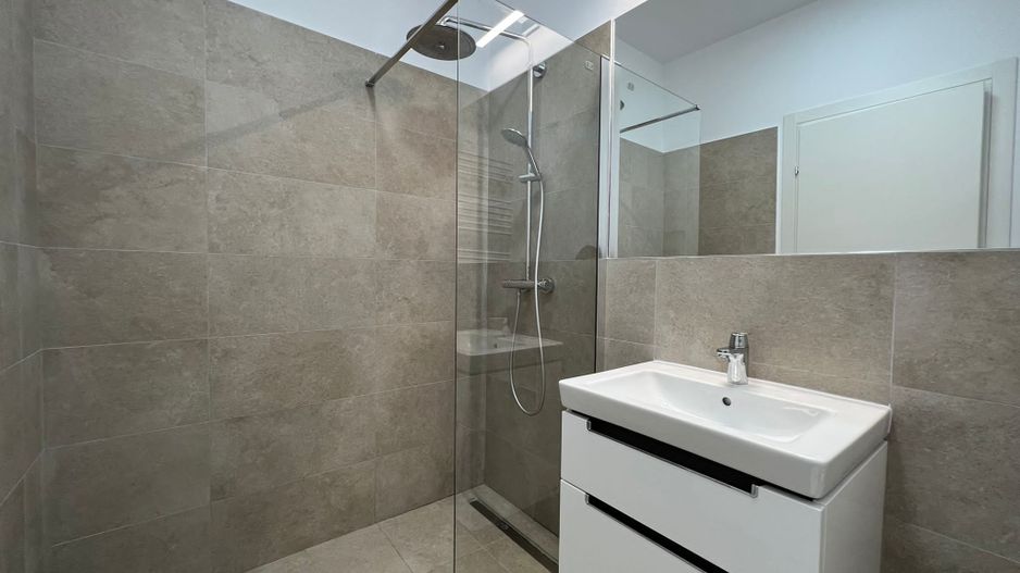 Apartament Elegant cu Vederi Panoramice în Zona Liniștită Băneasa - Poză 11