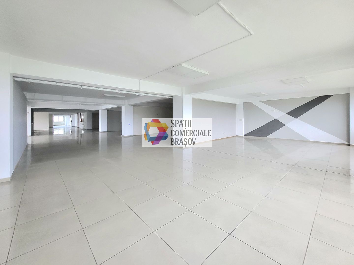Spatiu comercial de inchiriat - 1.000 mp - Poză 12