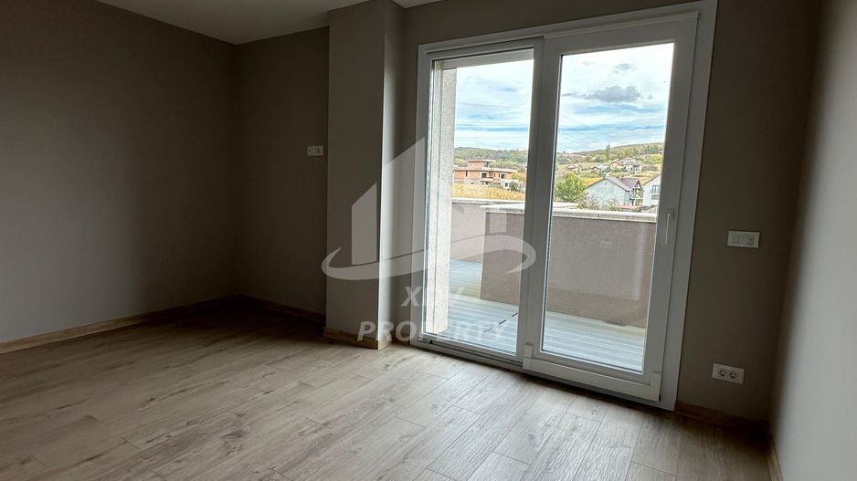 Penthaus  modern in  Sibiu ,3 camere ,2 garaje subteran , boxa - Poză 9