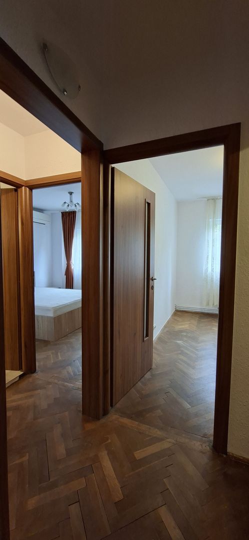 Apartament de inchirat cu 4 camere + garaj- Torontalului - Poză 15