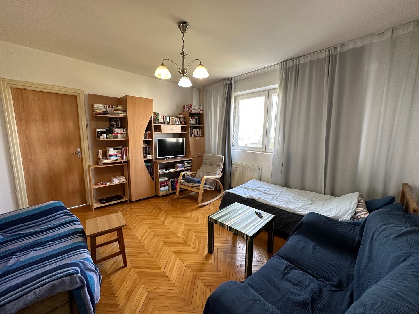 APARTAMENT 2 CAMERE 1 MAI -  DOMENII - Poză 1