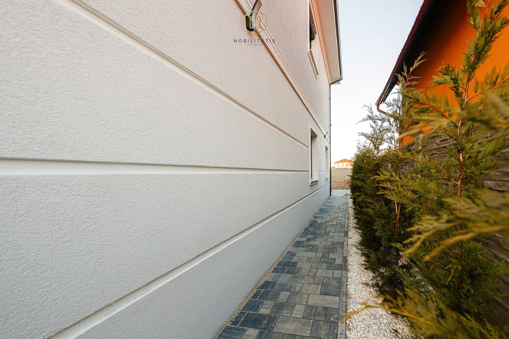 Duplex nou deosebit - despartit prin camera tehnica | Curte amenajata - Poză 34