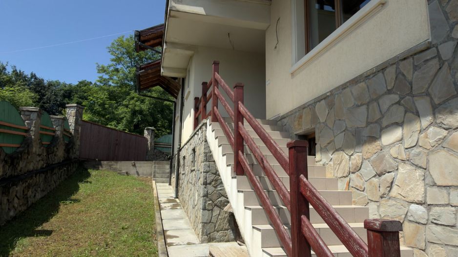 Pensiune Vila Prahova Breaza  10 camere | 3862 mp teren - Poză 28