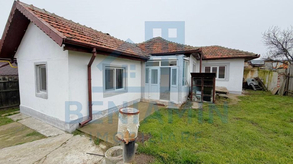 Casa 3 camere-Teren 300mp-Centrala termica-Libera-Zona Brestei - Poză 1