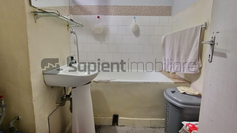 Apartament 3 Camere Decomandat - Poză 6