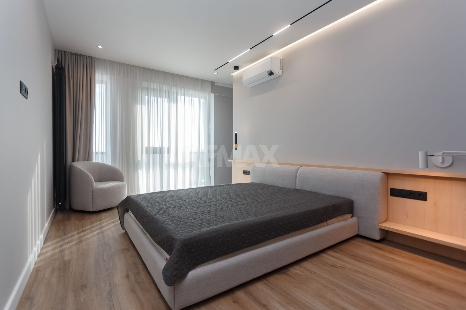 De închiriat apartament, 2 dormitoare, str. Teatrală 3, Centru. - Poză 6