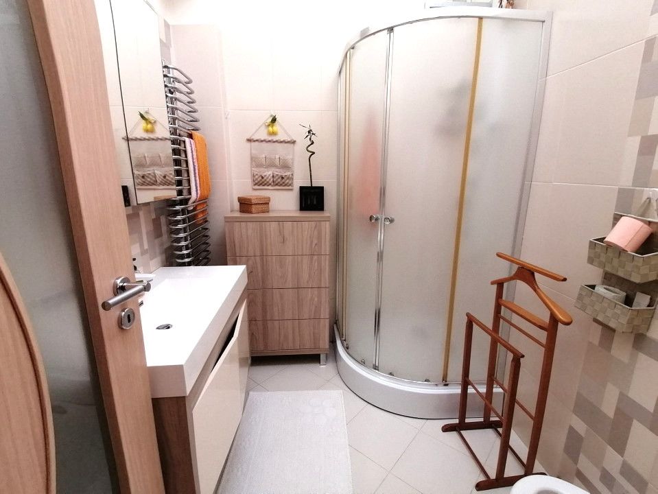 COICIU (Cod 01) Armonie și Eleganță pentru Două Generații! - Poză 21