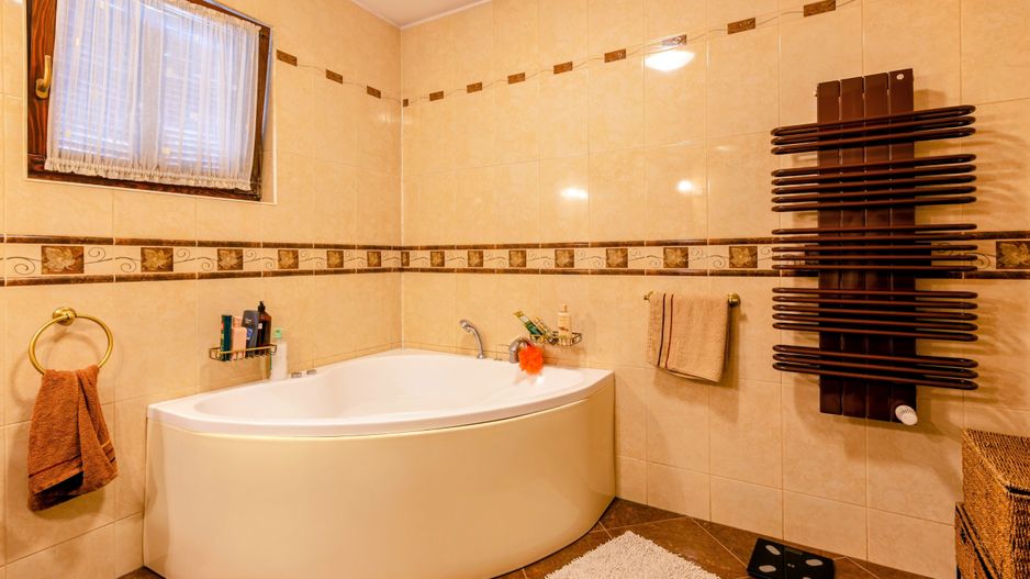 Vilă S+P+M, 2 fronturi stradale, ideală locuit/birouri/clinică, grădiniță, etc - Poză 12