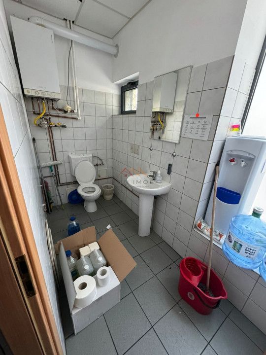 Spatiu comercial, ultracentral, compartimentat, 117m2, 19ml vitrina,CT - Poză 16