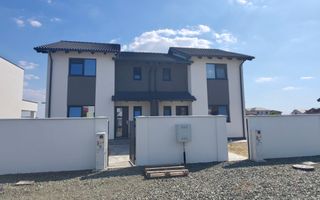 Sacalaz, 1/2 Duplex P+M 4 Camere,2 Bai,Terasa Acoperita - Poză 1