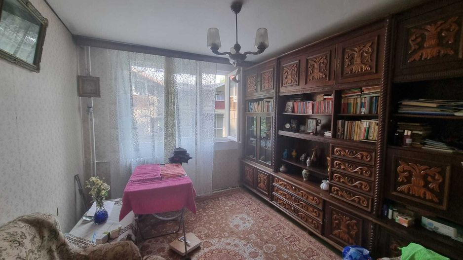 Apartement 4 camere, Bld. Brancoveanu, zona benzinaria Petrom. - Poză 2