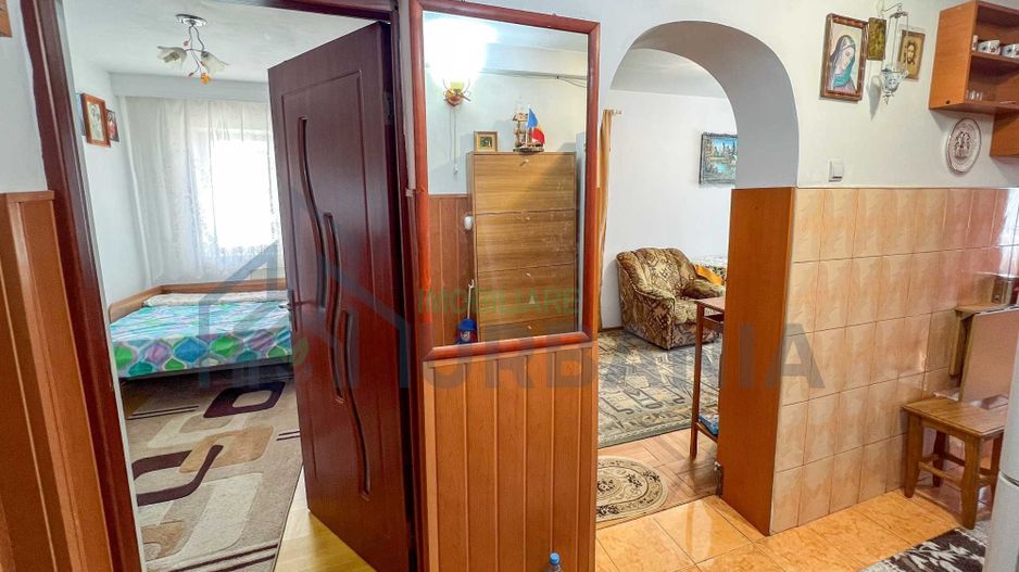 Apartament de vânzare, 3 camere, semidecomandat, mobilat și utilat, Pașcani - Poză 8