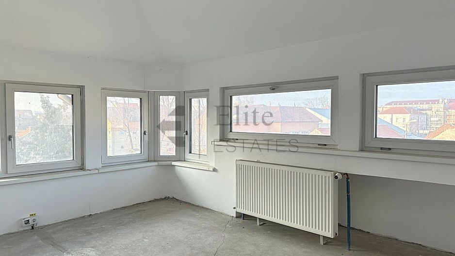 Birou cu 3 camere  de inchiriat ultracentral in Oradea - Poză 6