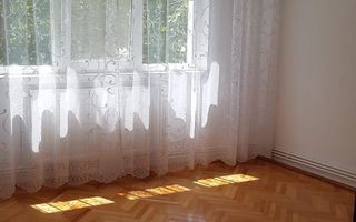 2 camere modificate in 3, etaj 2/4, centrala, Rovine - 115 000 Euro - Poză 2