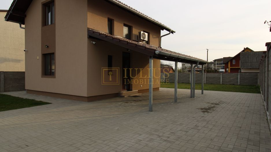 2 dormitoare, 80 mp utili, gradina si curte proprie de 300mp. - Poză 2