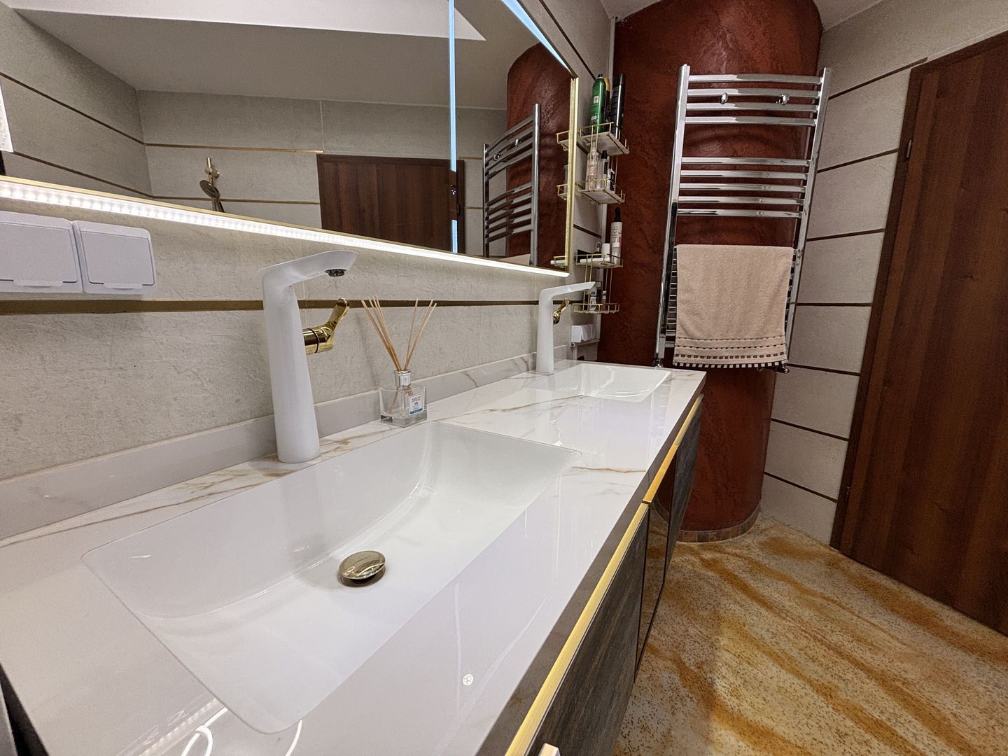 Apartament spectaculos 120 mp | Panorama către oraș | 2 Locuri Parcare - Poză 25