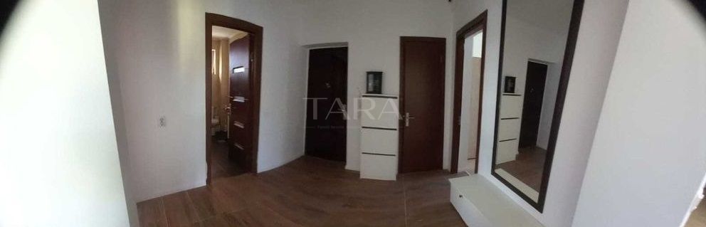 Apartament cu 3 camere, zonă verde, liniștită - Florești - Poză 3
