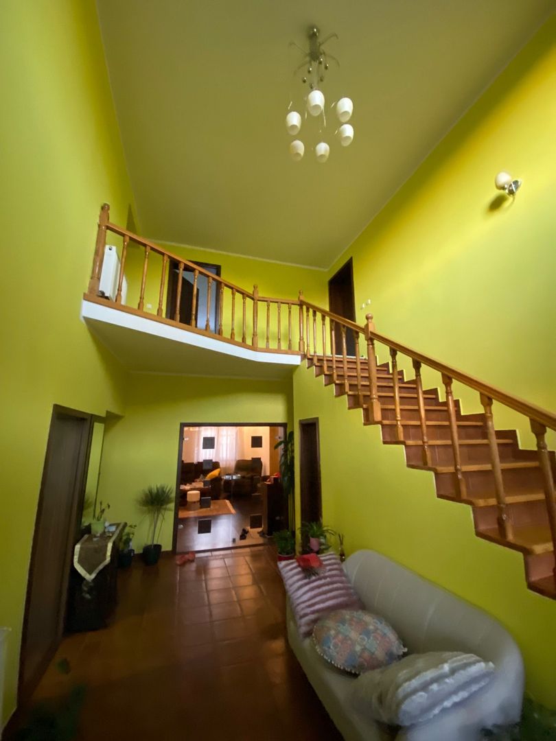 Duplex spațios cu garaj - Poză 18