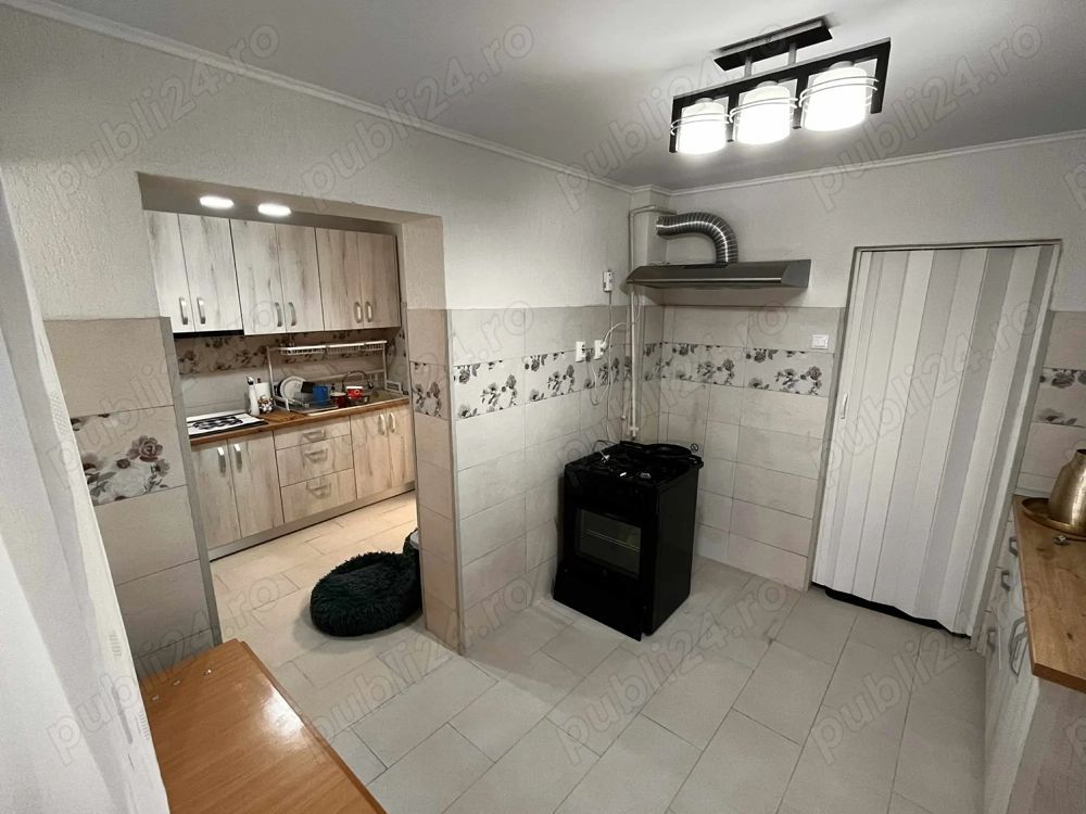 BRASADAS vinde proprietate cu 2 case 5 cam 6 ari Botizului. - Poză 5