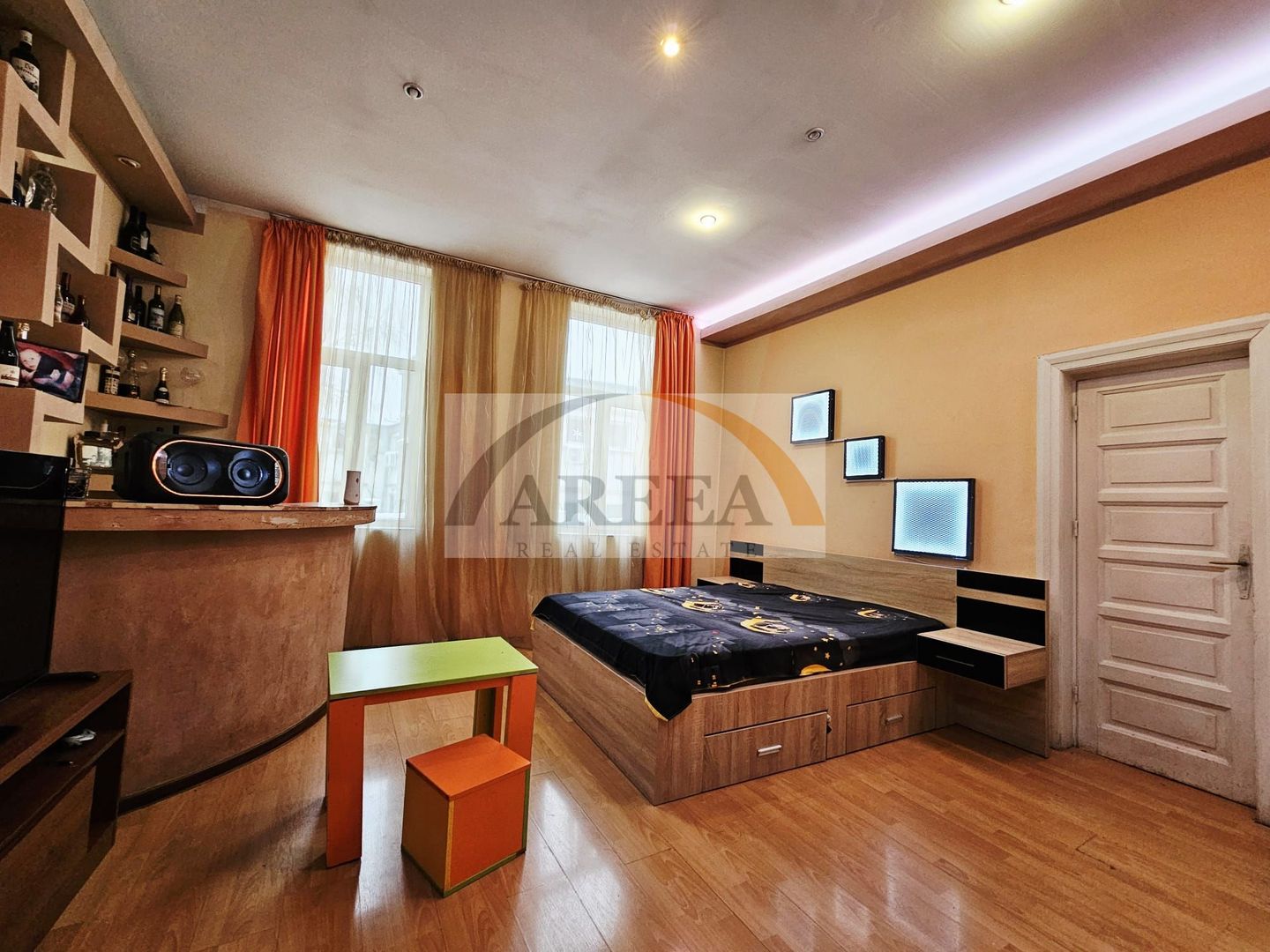 Proprietate in vila, etaj, partial renovat - Pasajul Unirii - 154 mp - Poză 7