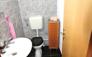 Casa ideala pentru activitati Comerciale. (gradinita, after school, ...) - Poză 23