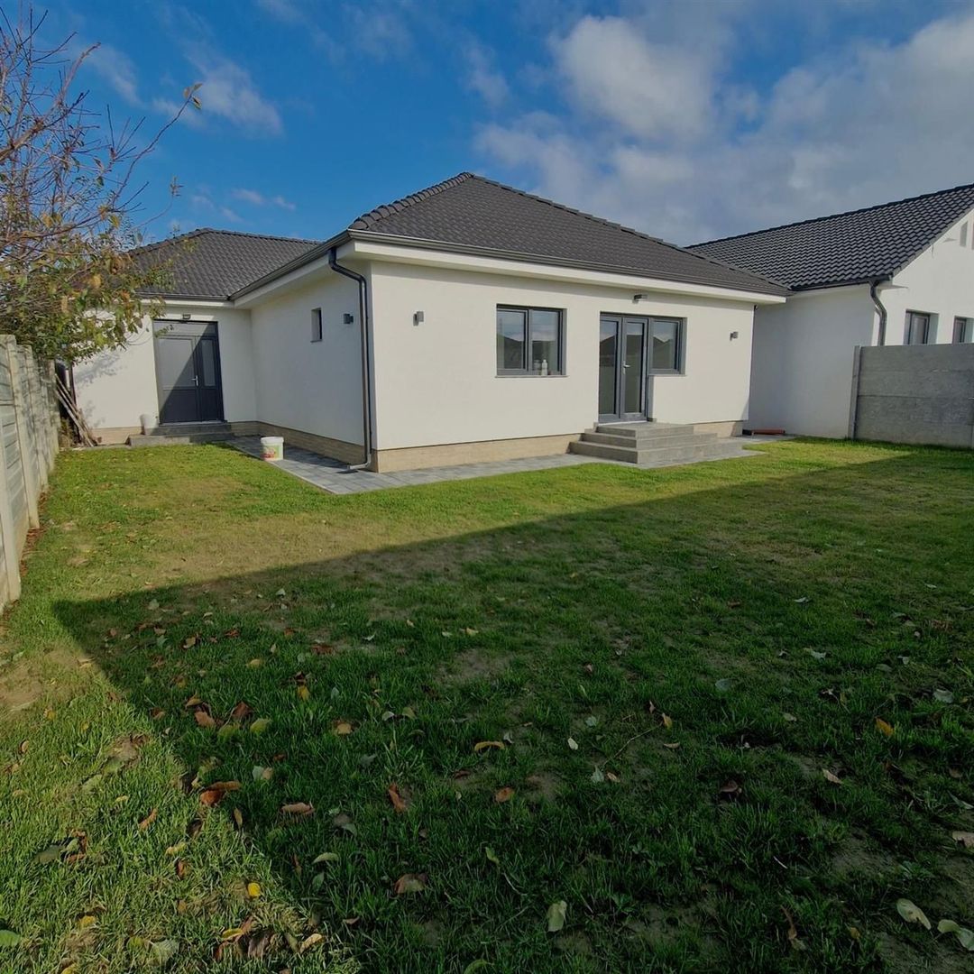 Casa moderna in Santandrei - Poză 3