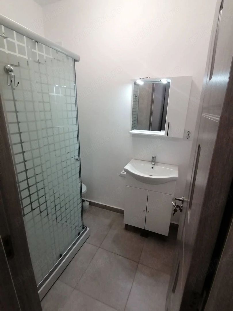 De închiriat 3 camere decomandat, mobilat modern, bloc nou 2024 - Poză 9