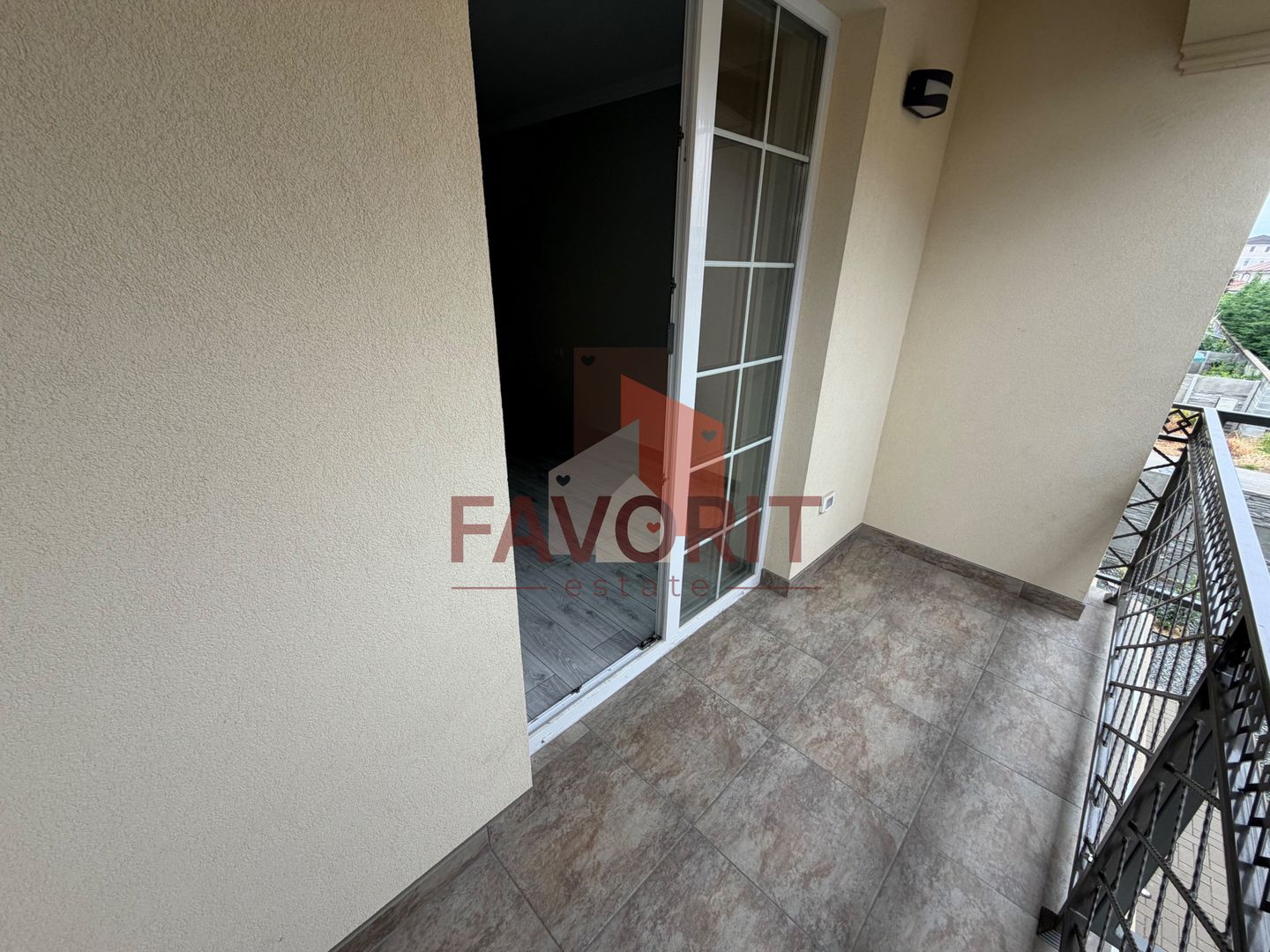 Villa cu 6 apartamente. Etaj 1. Disponibil imediat - Poză 12