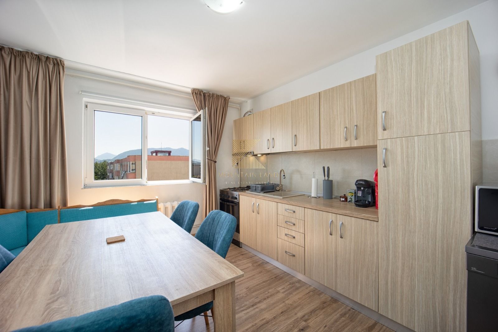 Apartament luminos, 65 mp, cu parcare și boxă Bartolomeu, str. Lânii33 - Poză 6