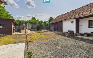 Casă renovată cu teren generos lângă Ususău - Poză 11