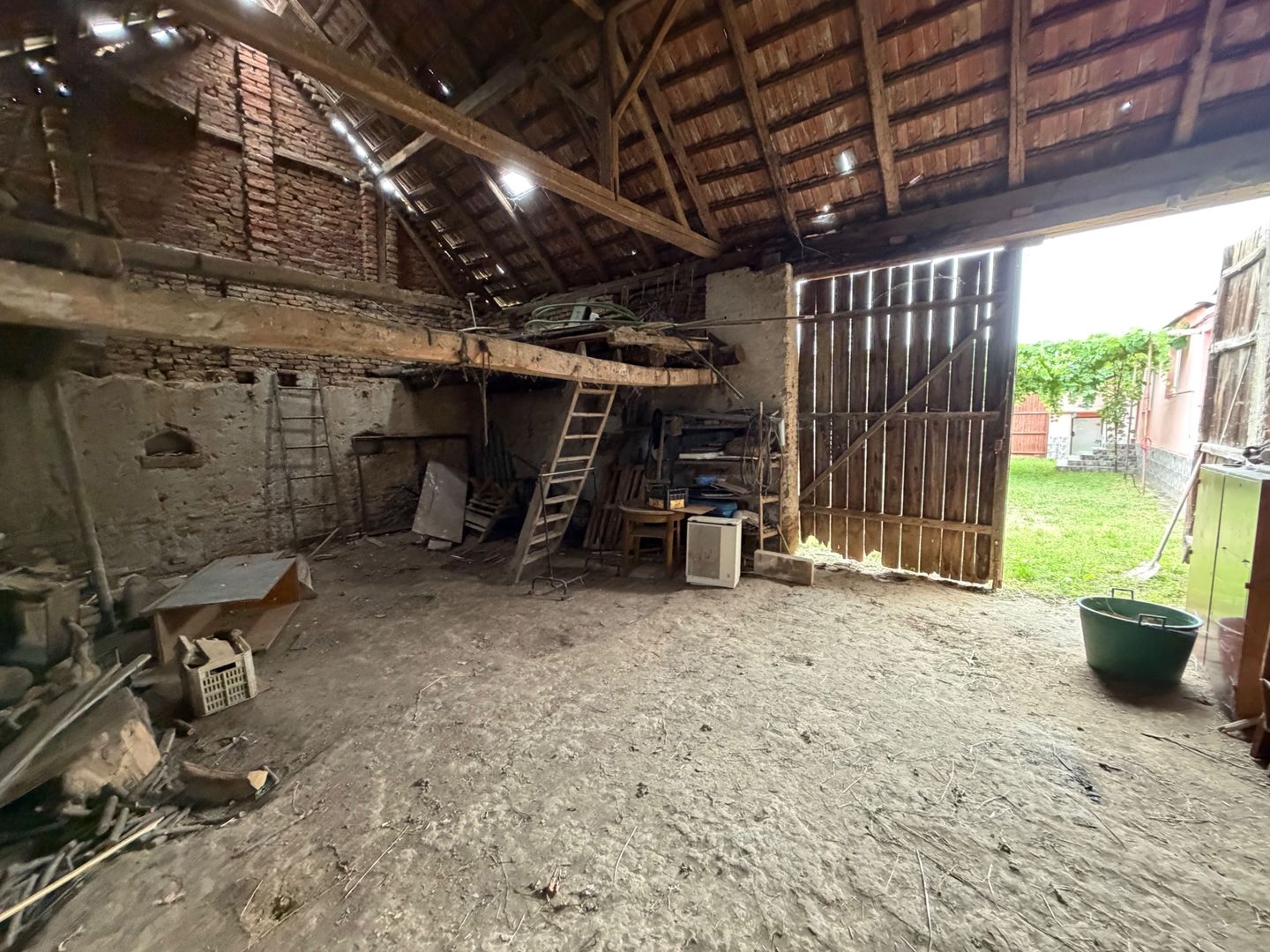 Casa de vanzare 255mp utili, 1974mp teren - Balomir - Poză 9